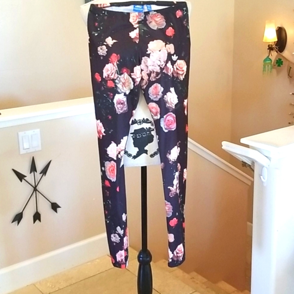 RITA ORA Adidas Black BG FLOATING Pink RED ROSES Track Jacket Legging SET NWOT S - Picture 9 of 16